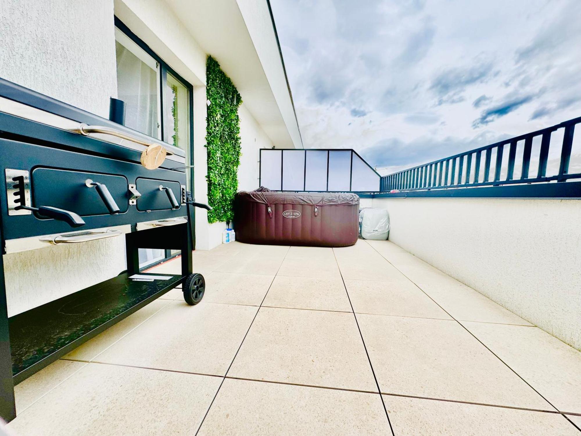 Luxury Apartment Sinuhe Braşov Exterior foto